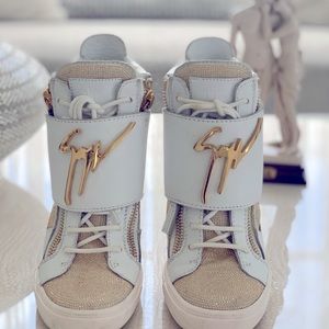 Giuseppe Zanotti withe and gold logo wedges